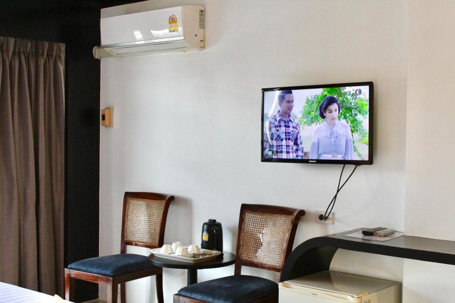 S2 Hotel - Sha Plus Certified Bang Saen Bagian luar foto