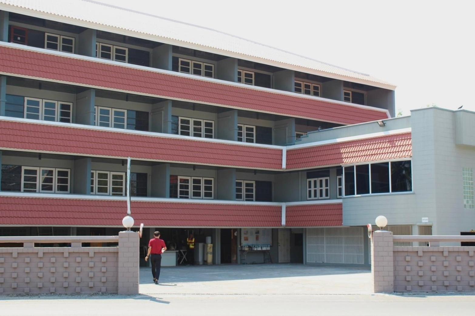 S2 Hotel - Sha Plus Certified Bang Saen Bagian luar foto