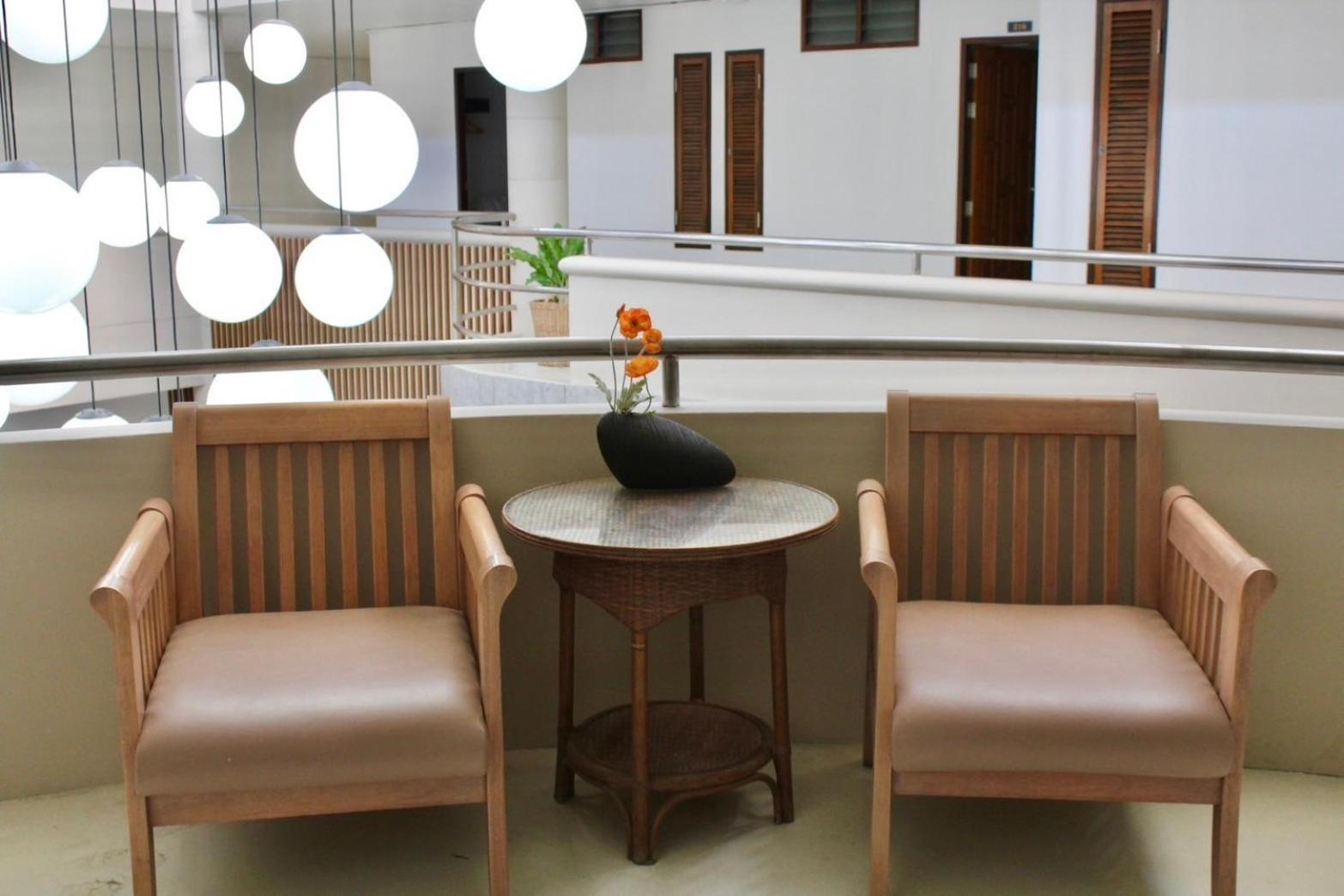 S2 Hotel - Sha Plus Certified Bang Saen Bagian luar foto