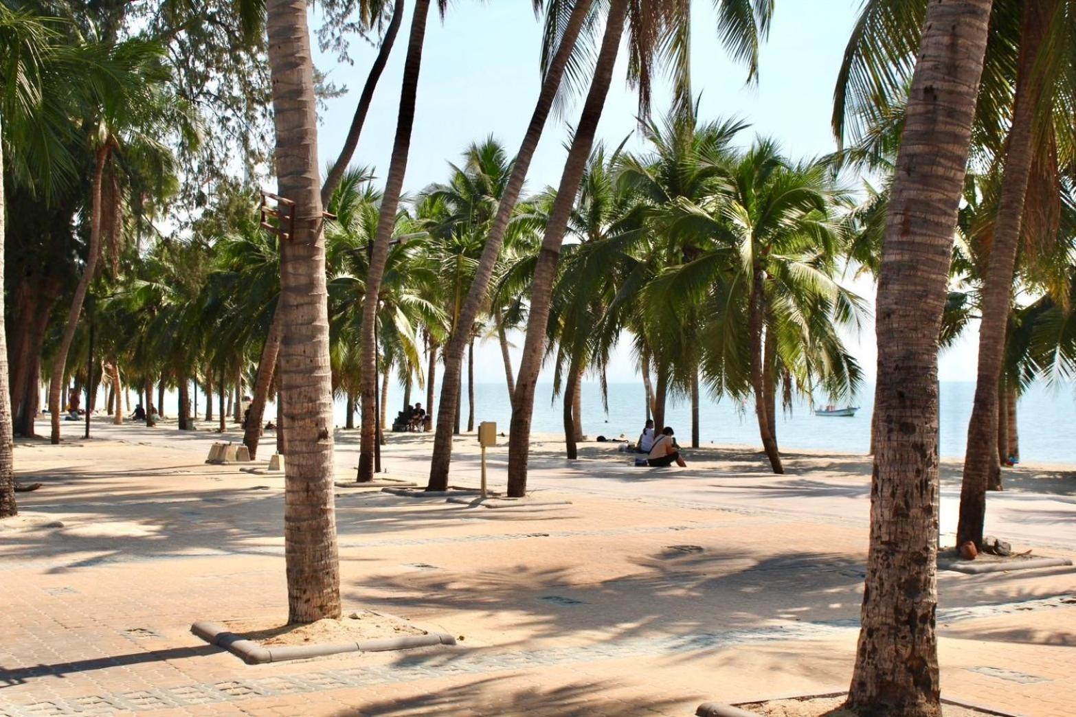 S2 Hotel - Sha Plus Certified Bang Saen Bagian luar foto